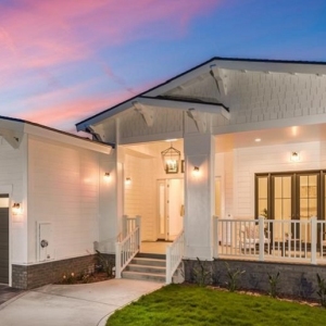 0-LEUCADIA-CRAFTSMAN-COTTAGE-cover